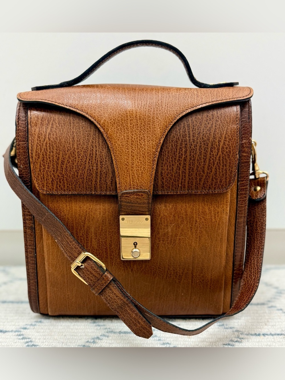 BALLY Vintage 90s Unisex Classic Brown Boar Leather 2-Way Top Handle W/ Org. Key - Picture 1 of 16